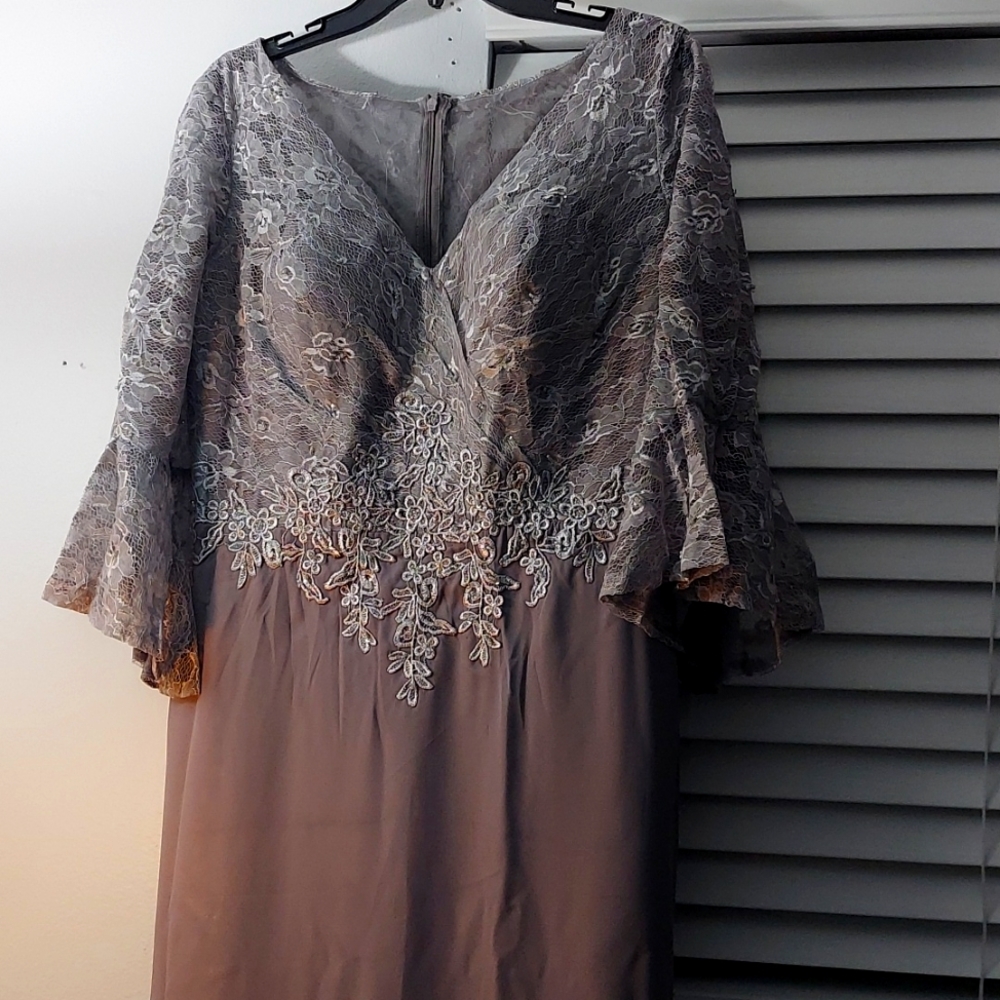 Gown/Bridal/Mother of Bride Mermaid Grey/Gun Metal
